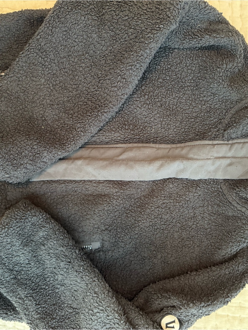 Vuori Women's Charcoal Sherpa Jacket - Picture 3 of 3
